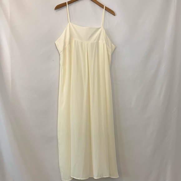 Who What Wear Dresses & Skirts - Who What Wear ivory spaghetti strap shift dress